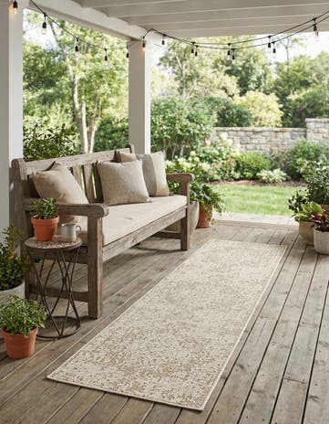 2' x 8' Easy-Clean Traditional Indoor / Outdoor Runner Rug