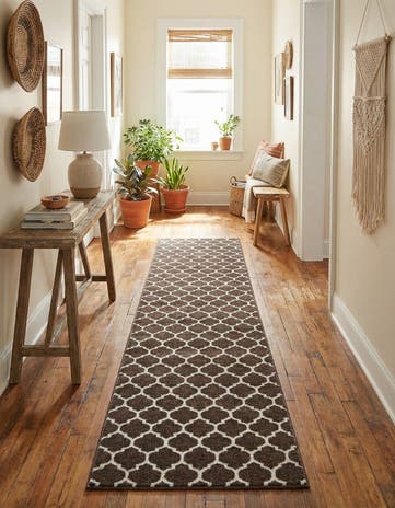 2' 7 x 13' Lattice Runner Rug