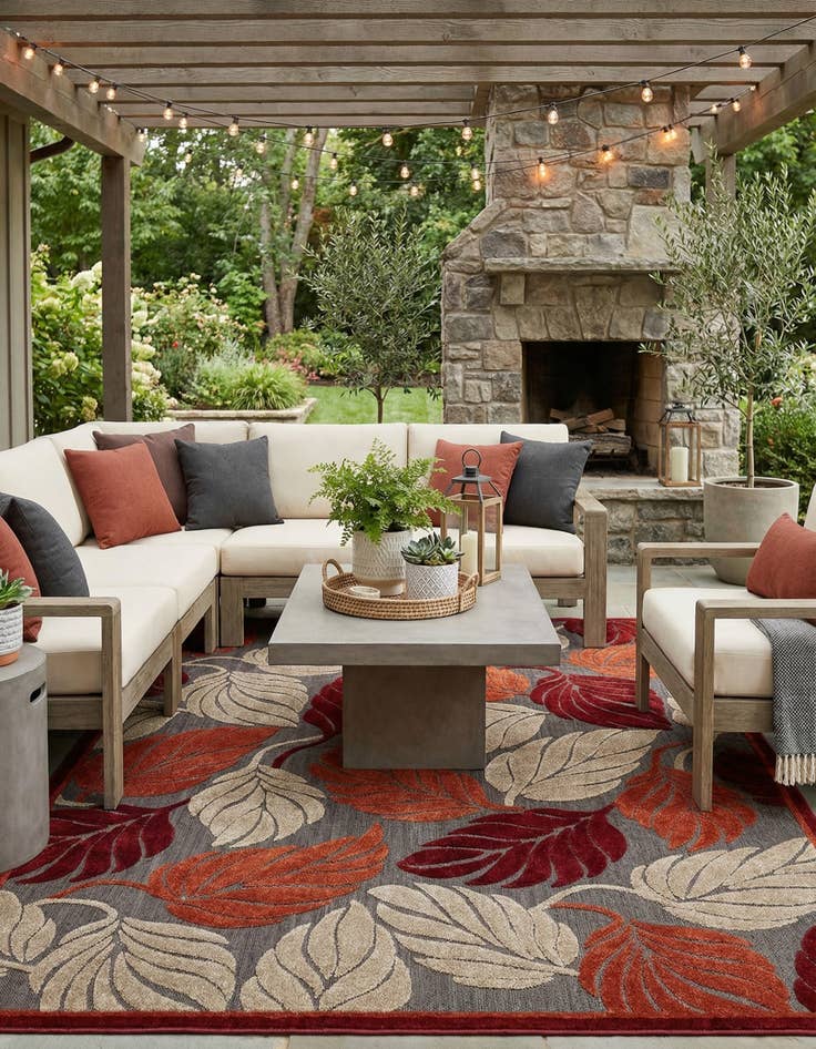 Detail image of 8' x 10'  Washable Botanical Indoor / Outdoor Rug