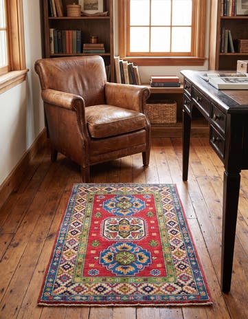 2' 7 x 4' 3 Hand Knotted Kazak Rug