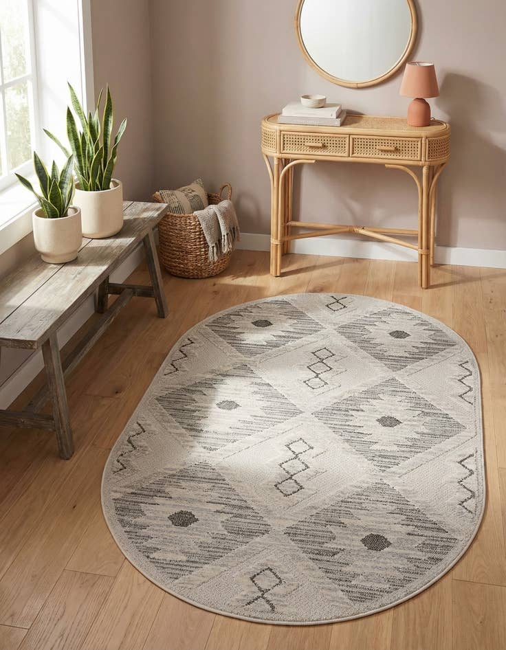 Detail image of 4' x 6' Arlo Oval Rug