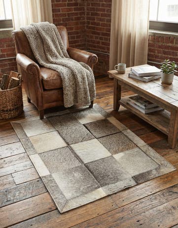2' 1 x 3' 1 Cowhide Rug