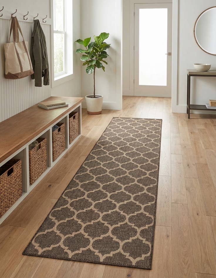 Detail image of 2' 9 x 8' Dunes Runner Rug