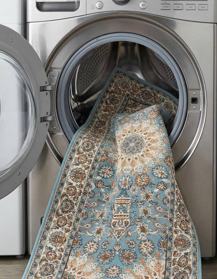 Detail image of 2' 7 x 10'  Washable Traditional Indoor / Outdoor Runner Rug