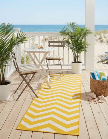 Yellow Easy-Clean Coastal Indoor / Outdoor Runner Rug