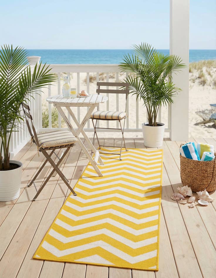 Detail image of 2' x 8'  Washable Coastal Indoor / Outdoor Runner Rug