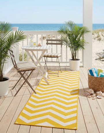 Yellow Easy-Clean Coastal Indoor / Outdoor Runner Rug