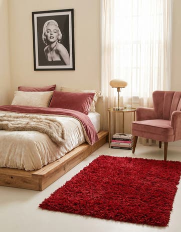 3' 3 x 5' 3 Marilyn Monroe™ Shag Rug
