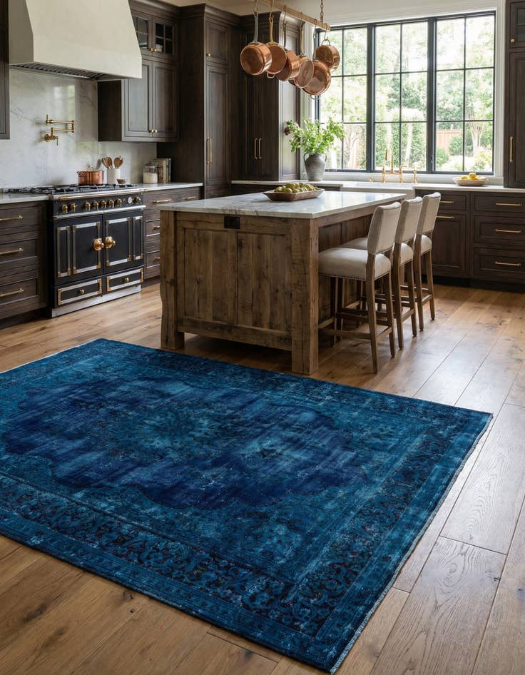 Detail image of 8' 8 x 11' 4 Vintage Royal Wool Rug