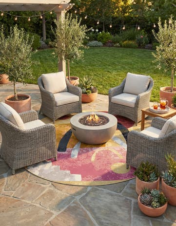 Easy-Clean Modern Indoor / Outdoor Round Rug