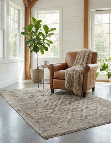 4' 1 x 6' Hand Woven Kilim Maymana Wool Rug