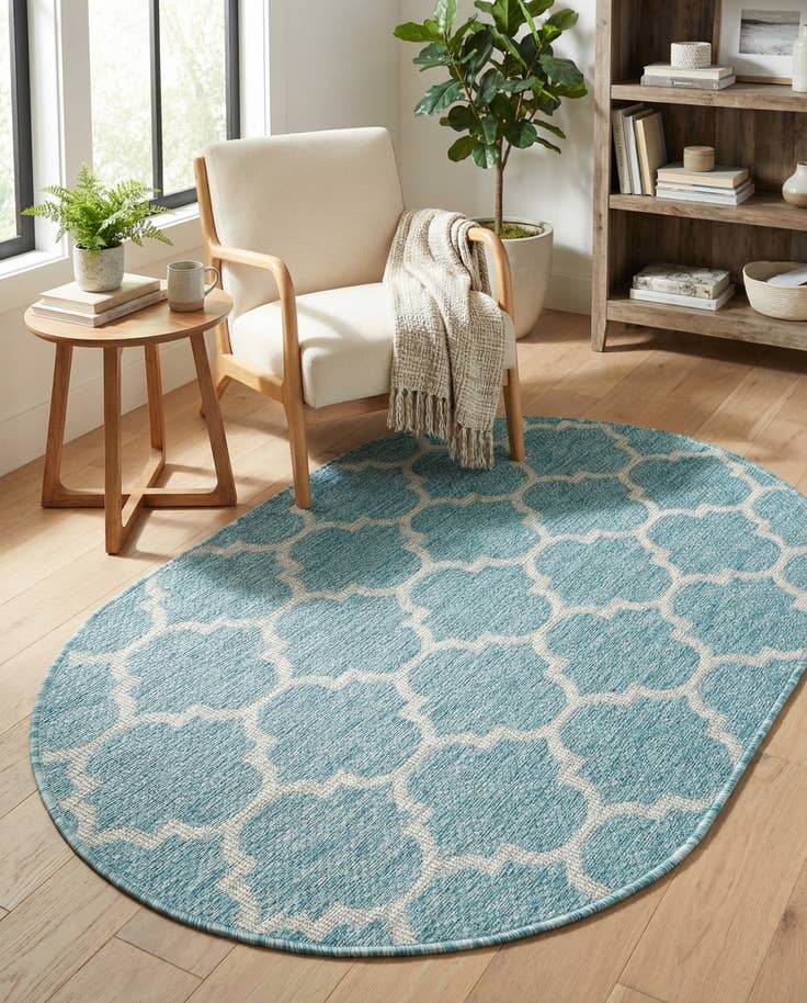 Detail image of 3' x 5' 3 Easy-Clean Lattice Indoor / Outdoor Oval Rug