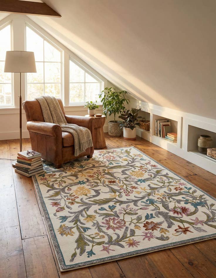 Detail image of 6' x 9' Blossom Rug