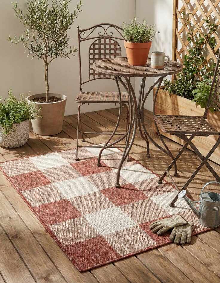Detail image of 2' x 3' Easy-Clean Checkered Indoor / Outdoor Rug