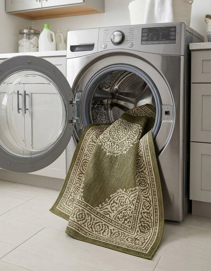 Detail image of 4' x 6'  Washable Jill Zarin Dubai Indoor / Outdoor Rug