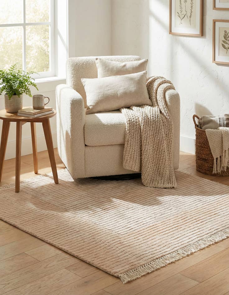 Detail image of 2' 6 x 2' 6  Hand Knotted Darya Wool Square Rug