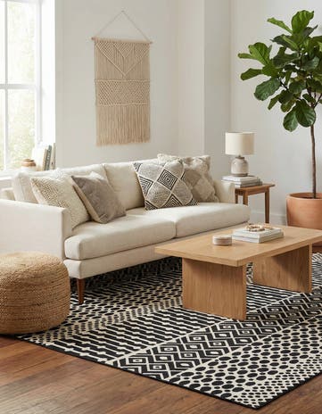 Black and White Milano Square Rug