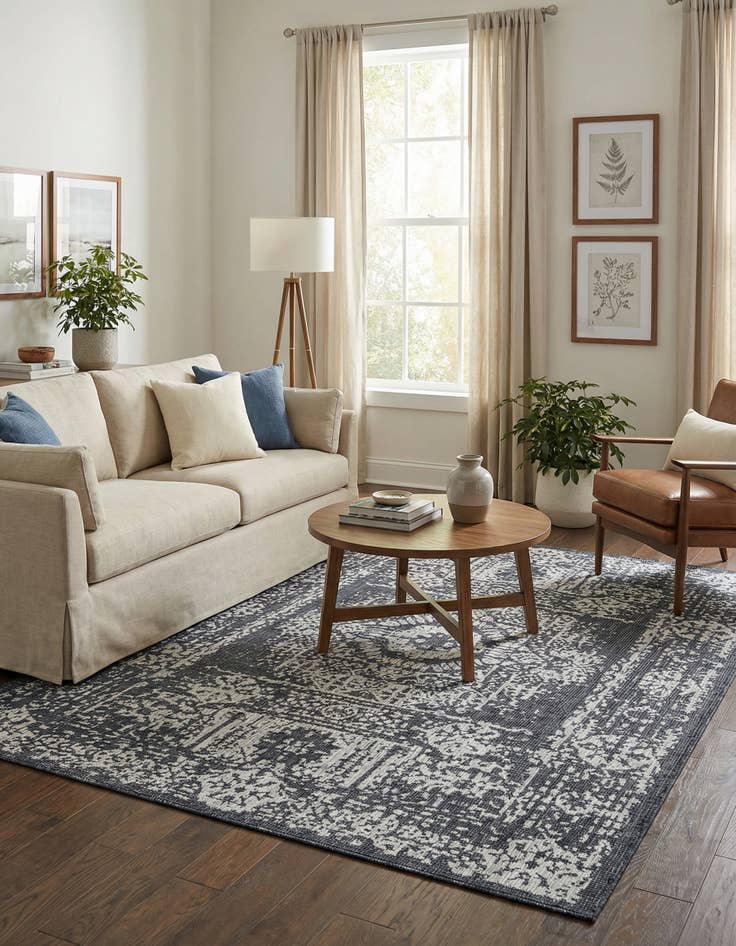 Detail image of 7' 10 x 11'  Washable Traditional Indoor / Outdoor Rug