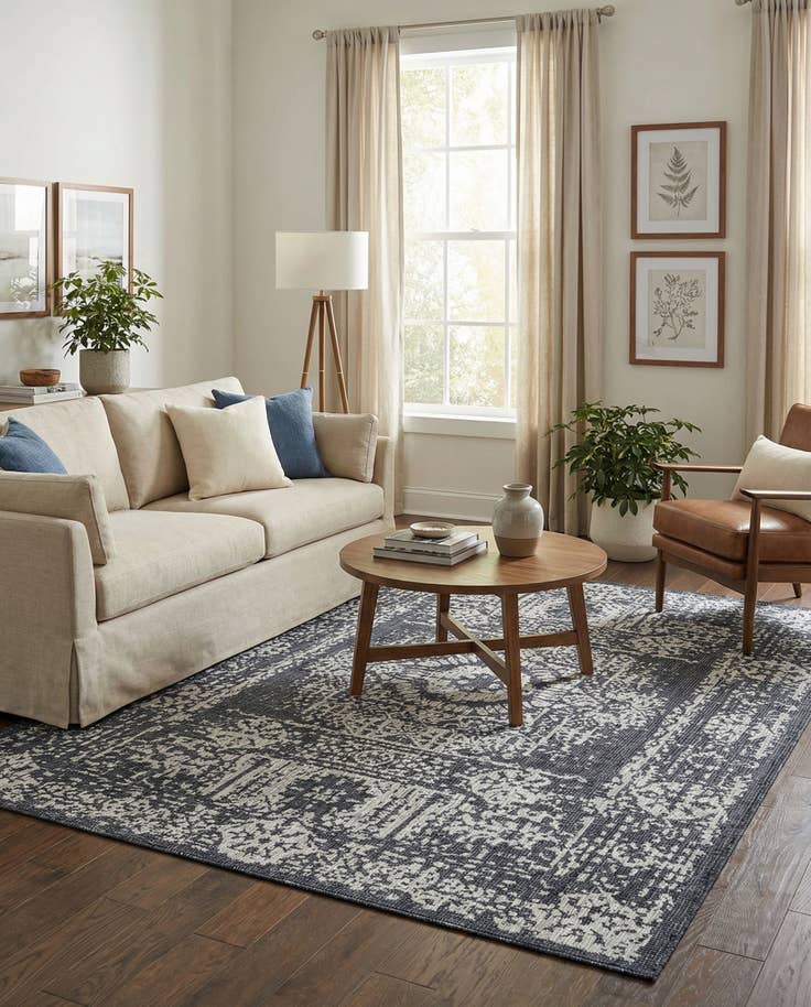 Detail image of 7' 10 x 11' Easy-Clean Traditional Indoor / Outdoor Rug
