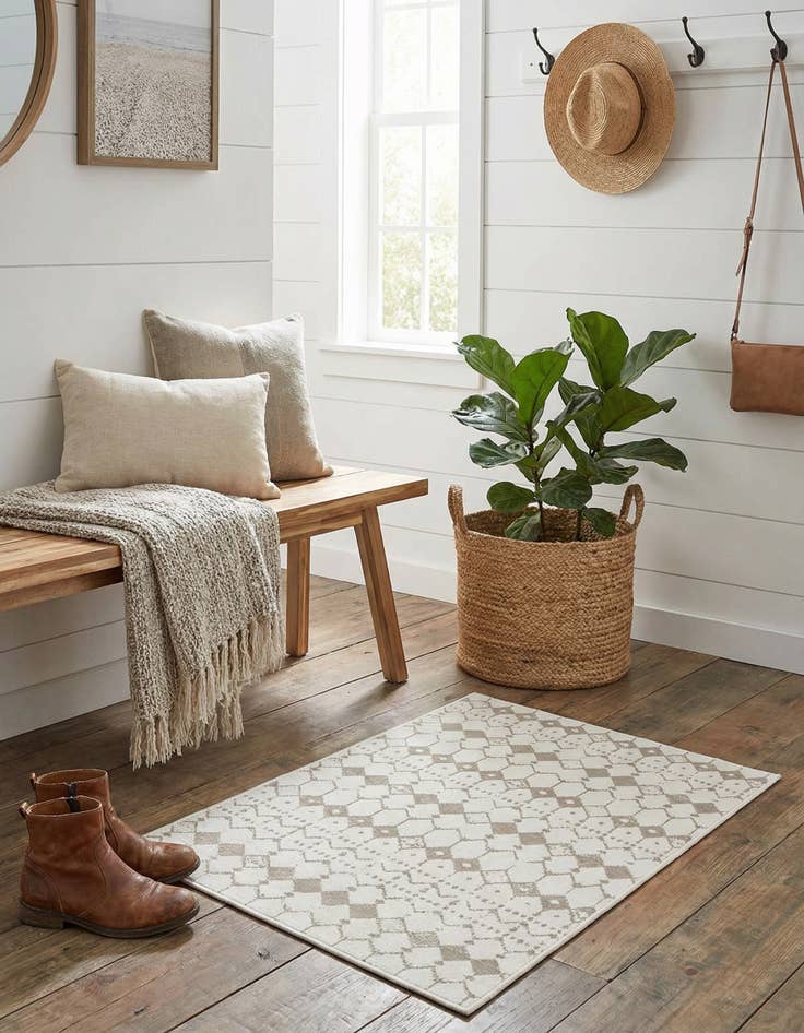 Detail image of 1' x 1'  Washable Trellis Indoor / Outdoor Sample Rug