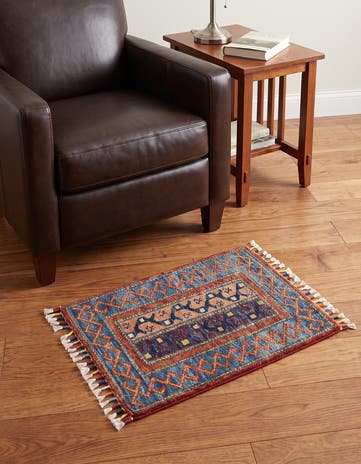1' 4 x 2' Hand Knotted Ziegler Rug