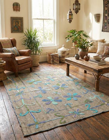 3' 9 x 5' 2 Hand Woven Kilim Suzani Wool Rug