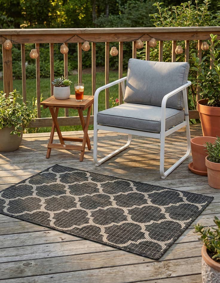Detail image of  2' x 3' 1  Washable Lattice Indoor / Outdoor Rug