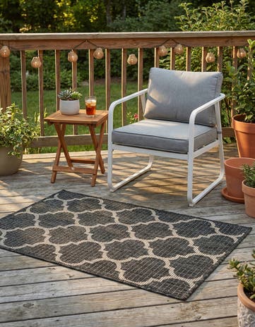 2' x 3' 1 Easy-Clean Lattice Indoor / Outdoor Rug