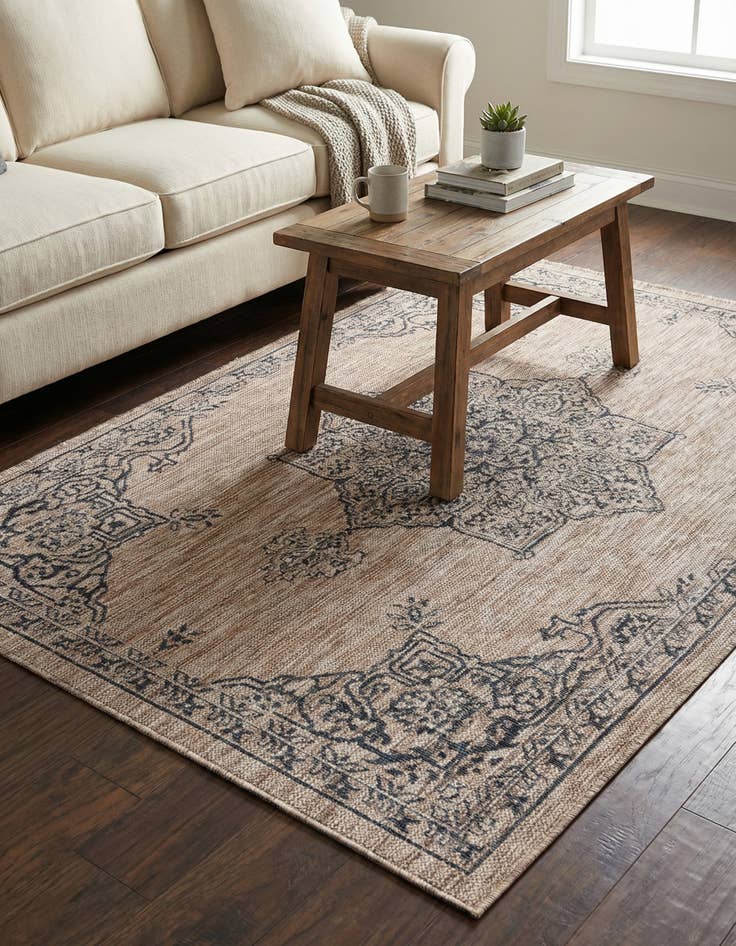 Detail image of  4' x 6'  Washable Traditional Indoor / Outdoor Rug