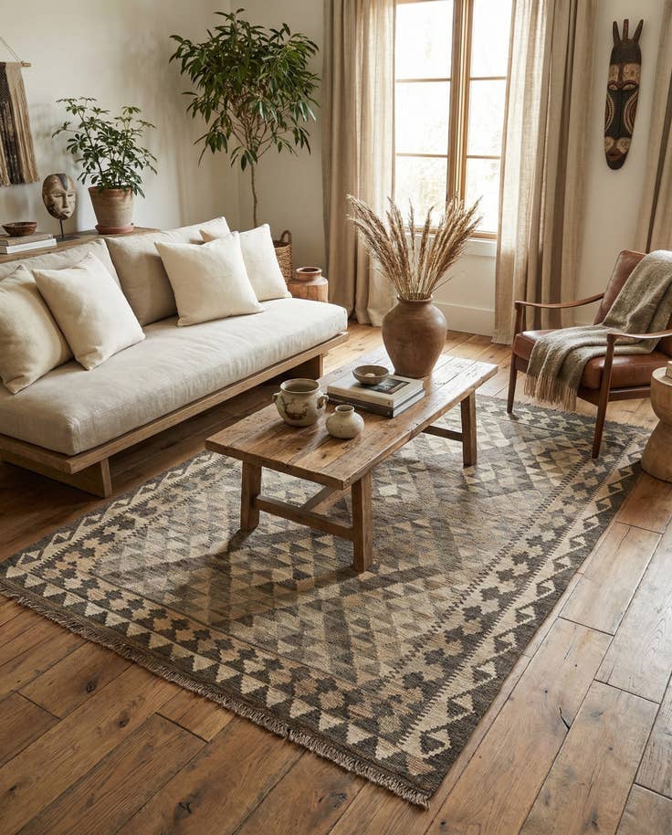 Detail image of 4' 2 x 6' Hand Woven Kilim Maymana Wool Rug