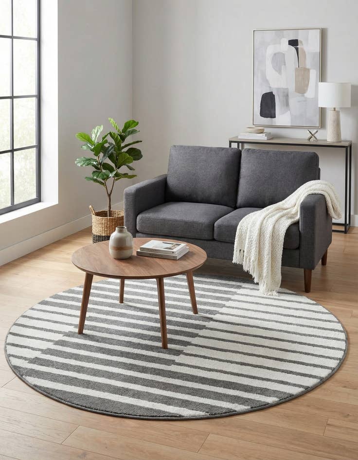 Detail image of 5' x 5' Oslo Round Rug