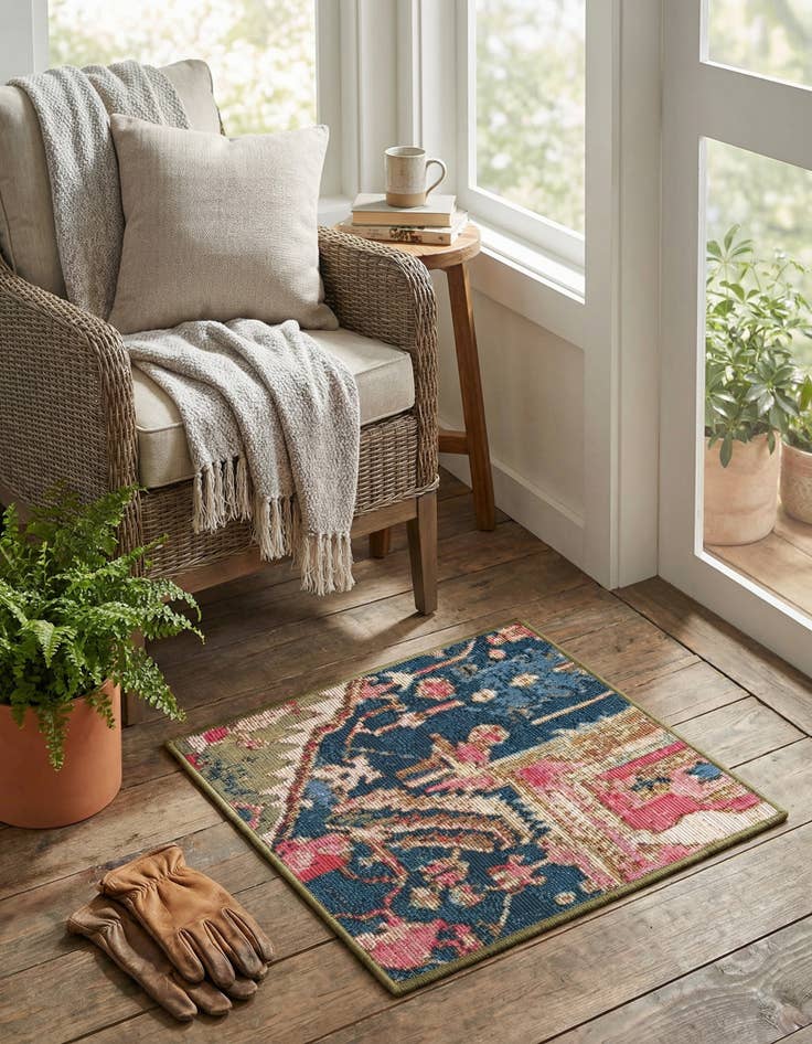 Detail image of  1' 4 x 1' 4  Washable Traditional Indoor / Outdoor Sample Rug