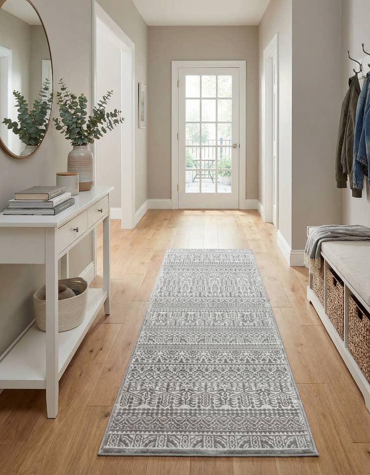 Detail image of Jill Zarin 2' 7 x 8' Uptown Cloisters Runner Rug