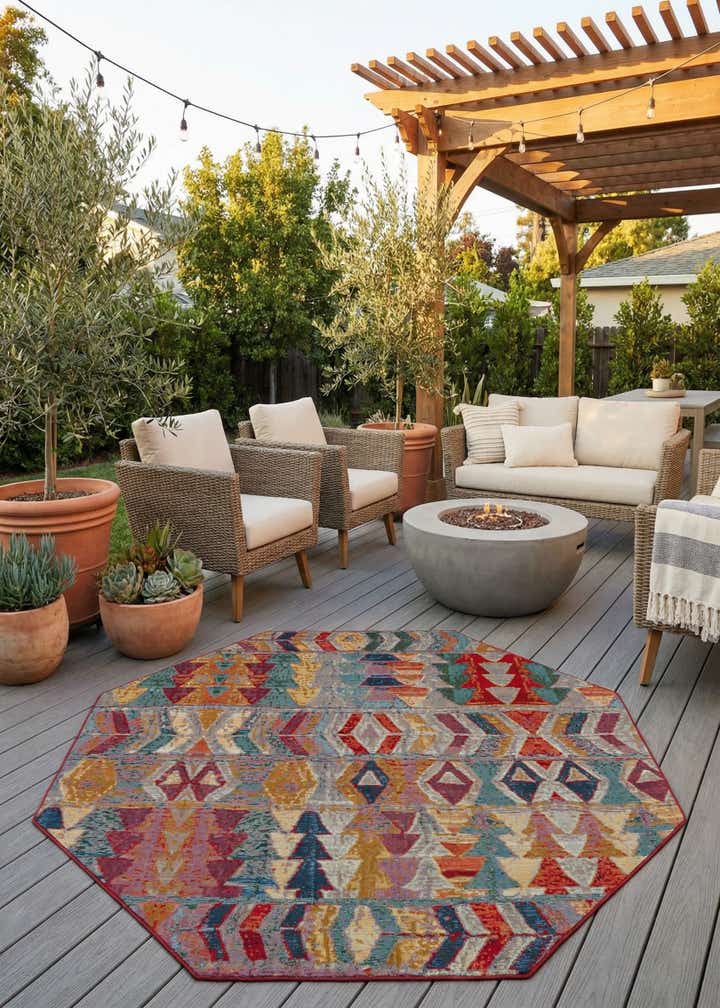 7' 10 x 7' 10 Easy-Clean Modern Indoor / Outdoor Octagon Rug
