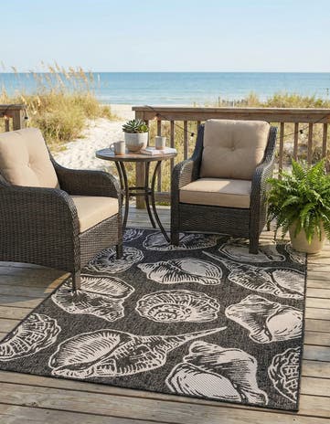 4' x 6' Easy-Clean Coastal Indoor / Outdoor Rug