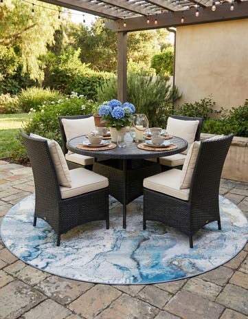 7' 10 x 7' 10 Easy-Clean Modern Indoor / Outdoor Round Rug