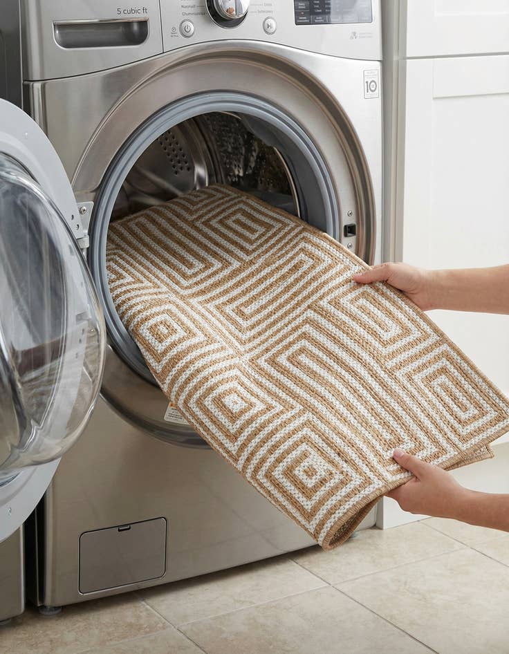 Detail image of  2' x 6'  Washable Modern Indoor / Outdoor Runner Rug