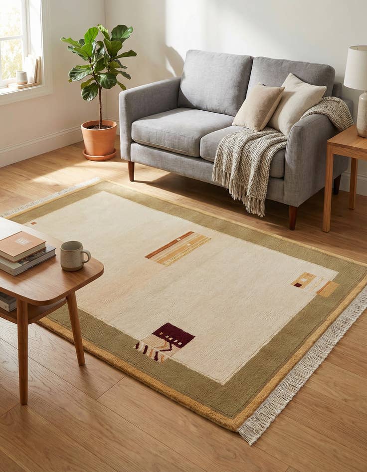 Detail image of 3' x 4' 10  Hand Knotted Darya Wool Rug