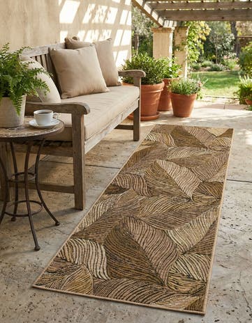 2' x 6' Easy-Clean Botanical Indoor / Outdoor Runner Rug