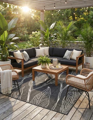 7' x 10' Easy-Clean Botanical Indoor / Outdoor Rug