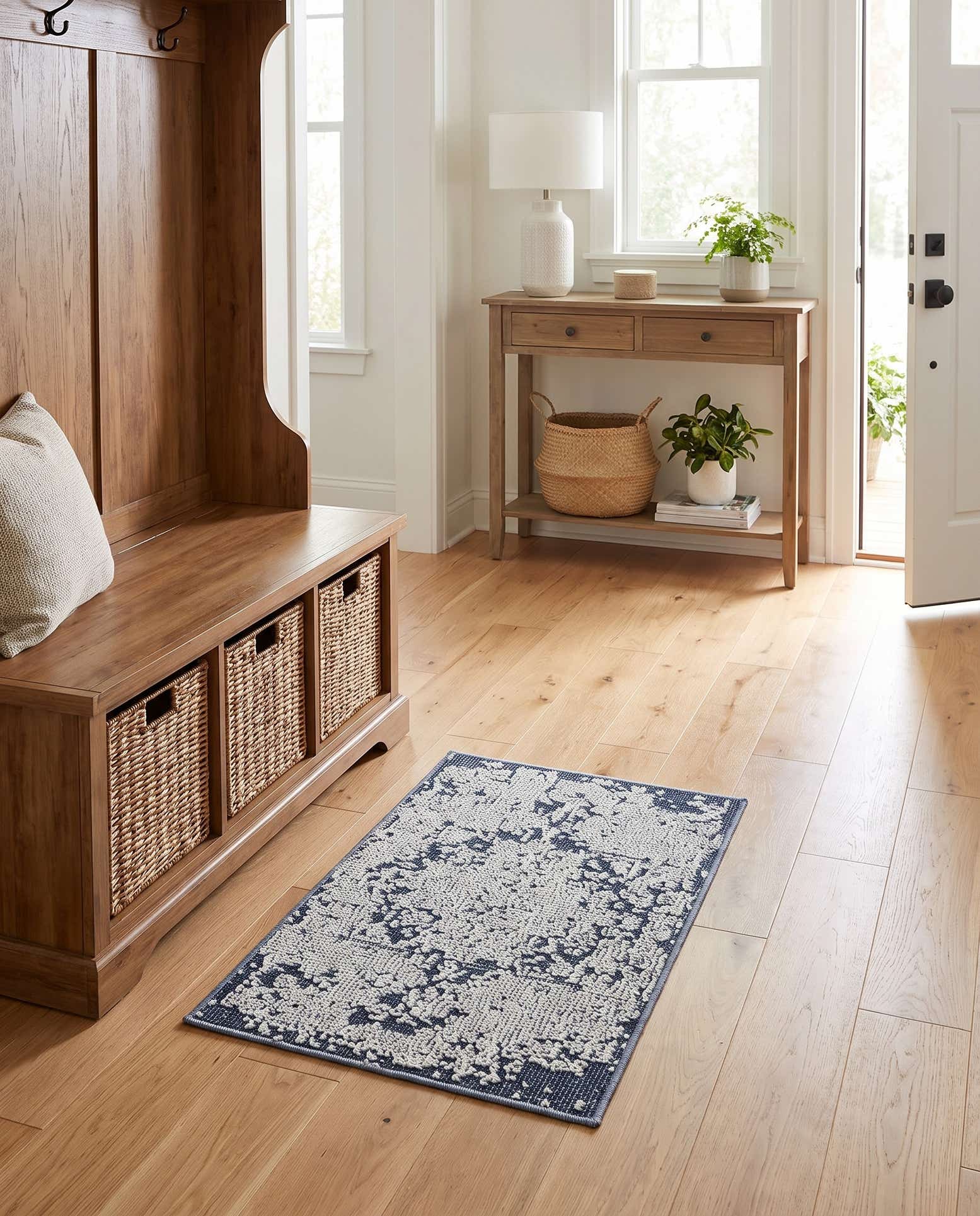 2' x 3' 1 Easy-Clean Traditional Indoor / Outdoor Rug