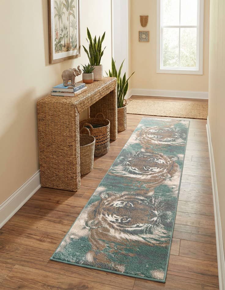 Detail image of 2' 7 x 12' Safari Runner Rug