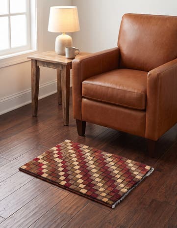1' 5 x 2' Hand Knotted Ziegler Rug