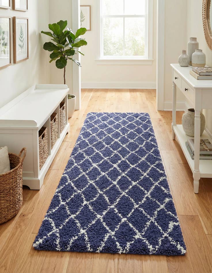 Detail image of 2' 7 x 6' Marrakesh Shag Runner Rug