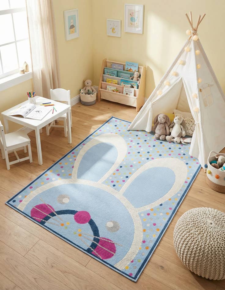 Detail image of 5' 3 x 7' 7  Washable  Indoor / Outdoor Rug