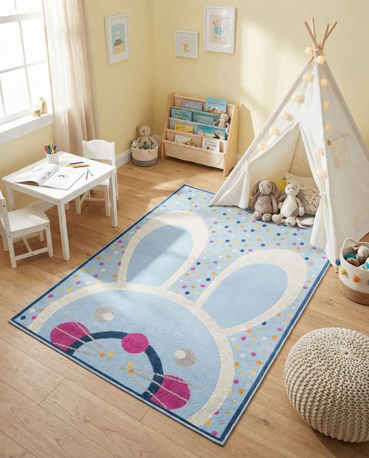 5' 3 x 7' 7 Easy-Clean Indoor / Outdoor Rug