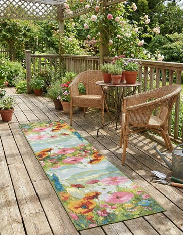 2' x 8' Easy-Clean Botanical Indoor / Outdoor Runner Rug