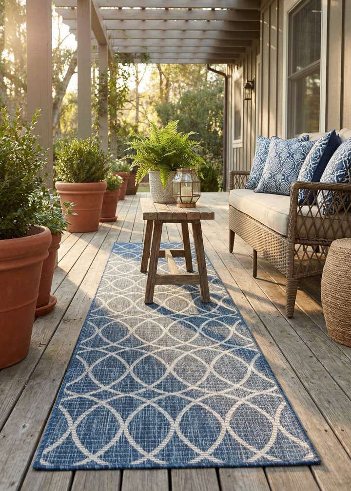 2' x 8' Easy-Clean Trellis Indoor / Outdoor Runner Rug