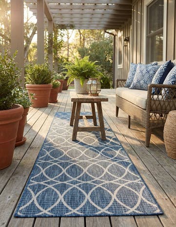2' x 8' Easy-Clean Lattice Indoor / Outdoor Runner Rug