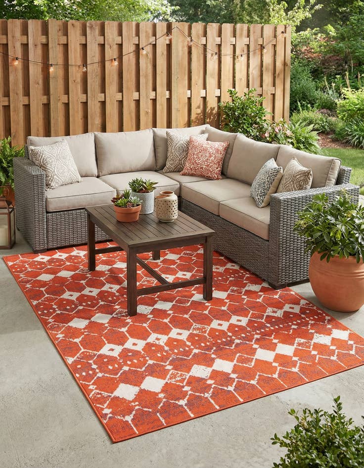 Detail image of 6' x 9'  Washable Trellis Indoor / Outdoor Rug